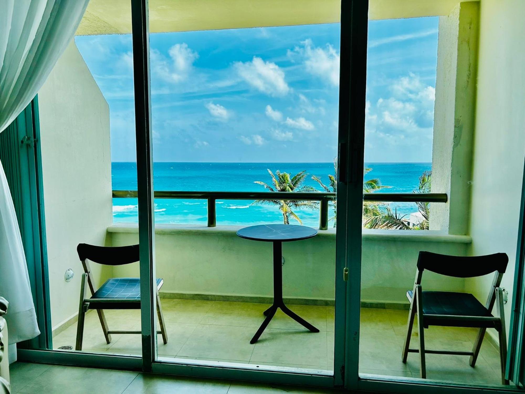 The Suites Of Solymar Cancun Exterior photo